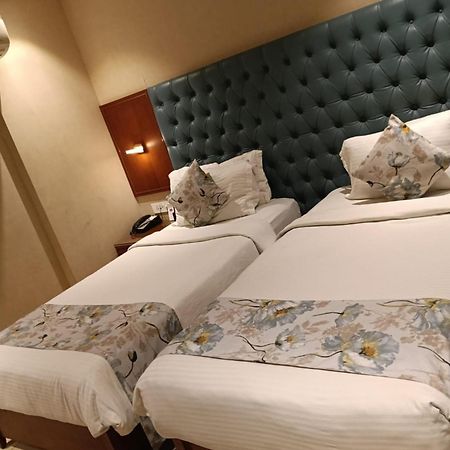 Sk Lords Inn أحمد أباد المظهر الخارجي الصورة