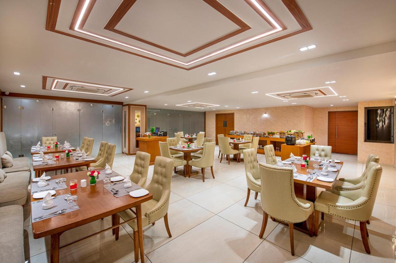 Sk Lords Inn أحمد أباد المظهر الخارجي الصورة